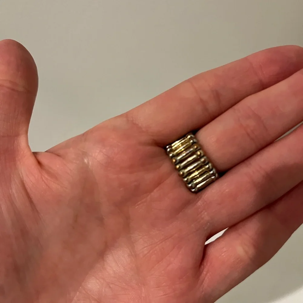 Statement Ring Black & Gold - Picture 7 of 10
